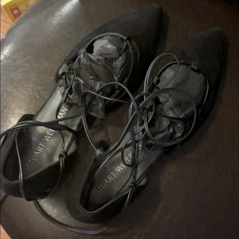 Flat shoes